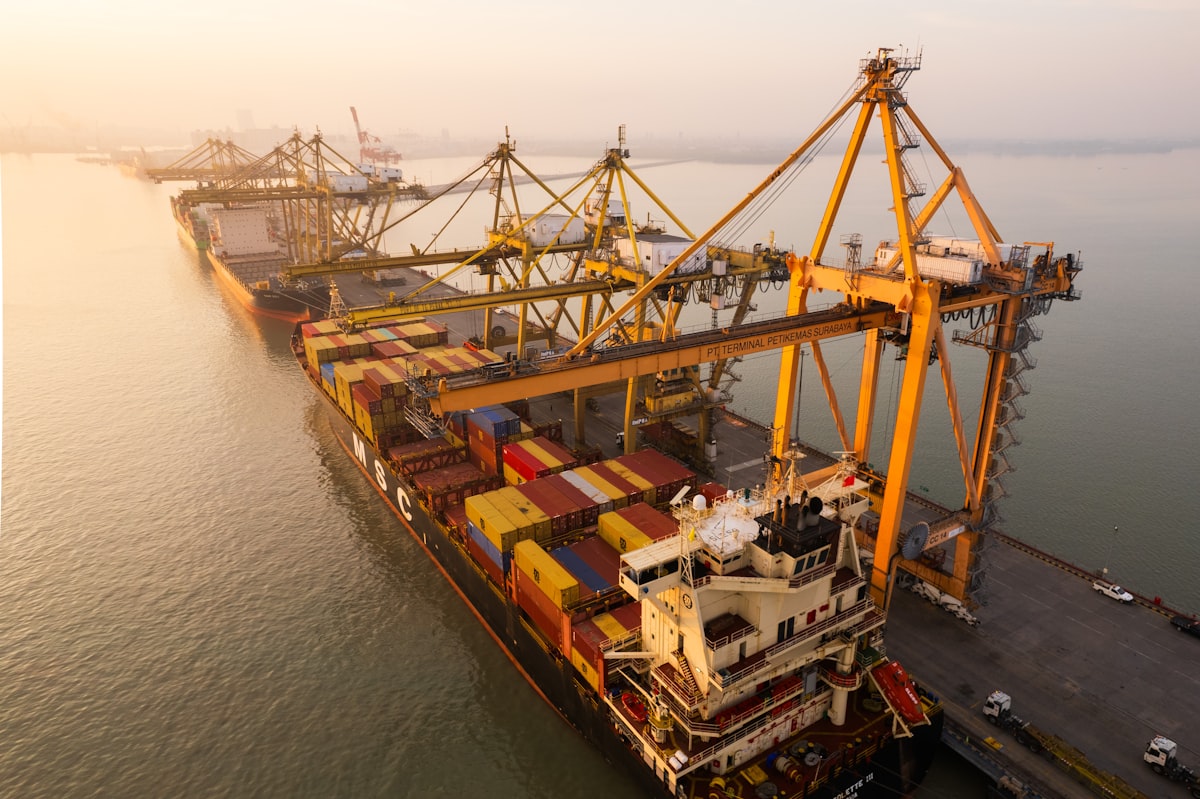 Web-Unterstuetzung fuer groessere Unternehmen und Logistik